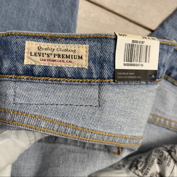 Levi’s Premium 501 Crop in Tango Surge - Picture 13 of 16